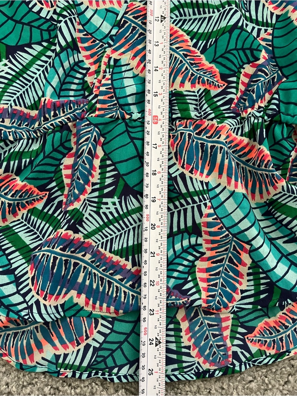 Liz Claiborne Teal Tropical Leaf Wrap Top - Picture 5 of 7
